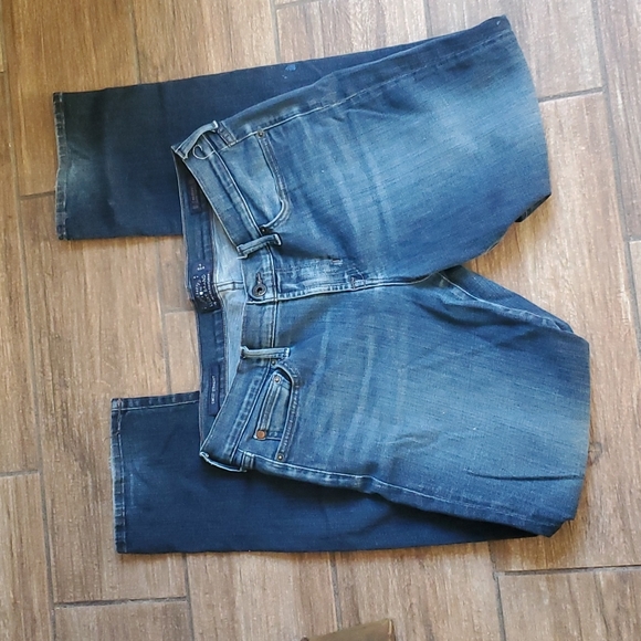 Lucky Brand Sweet Straight Jeans in Buena Park Wash. - Picture 15 of 16